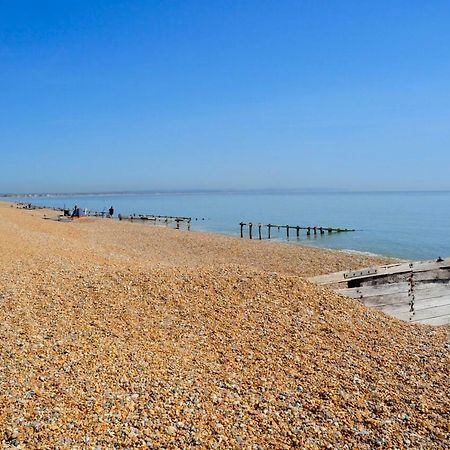 Luxury Beachfront Outstanding 2 Bedroom Apartment Eastbourne Dış mekan fotoğraf