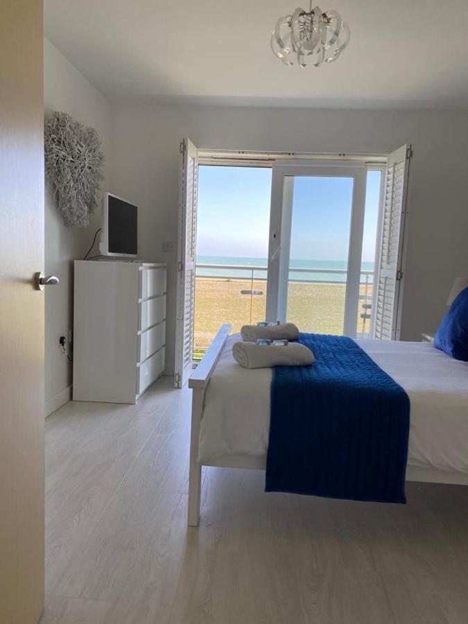 Luxury Beachfront Outstanding 2 Bedroom Apartment Eastbourne Dış mekan fotoğraf